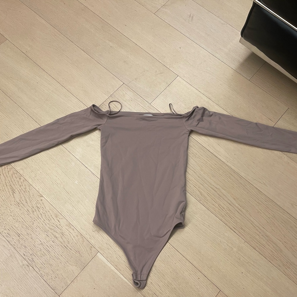 Aritzia Off the Shoulder Bodysuit